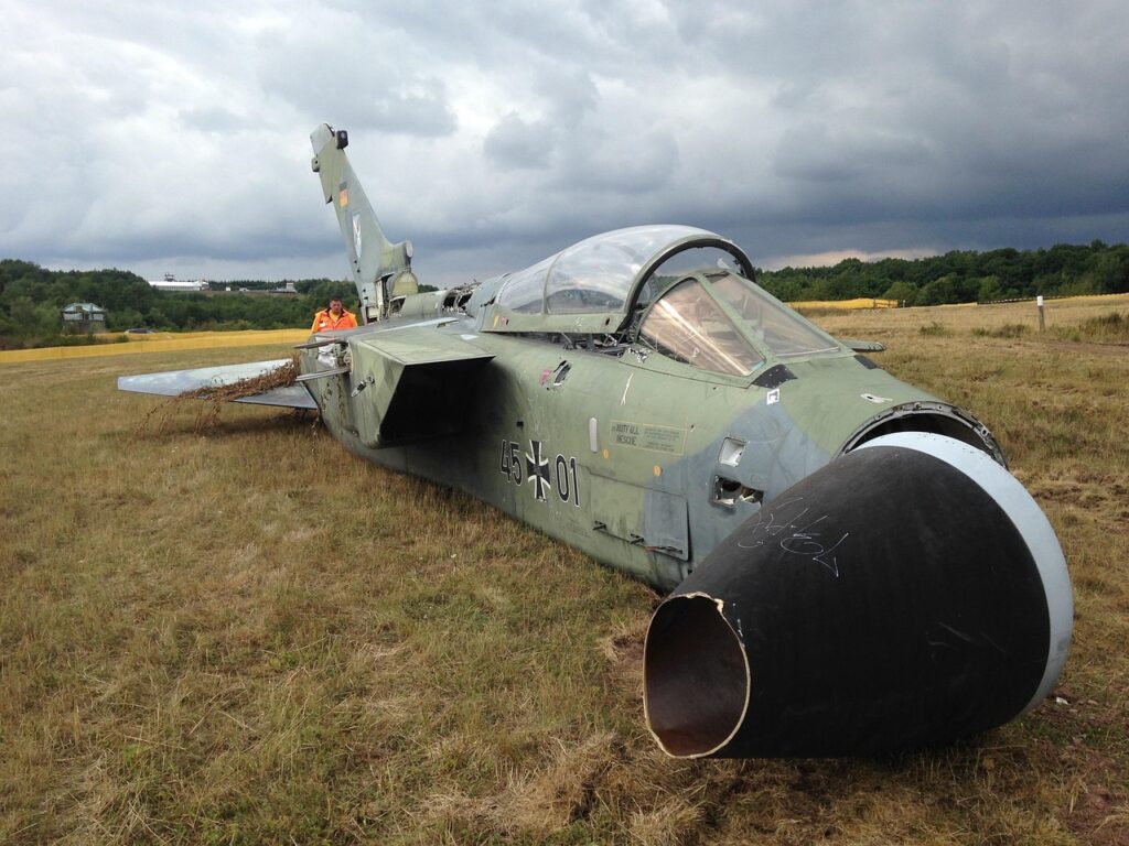 crash, fighter jet, abandoned
